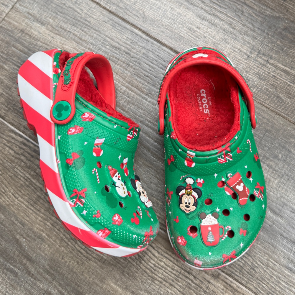 CROCS Kids Holiday Green and Red Mickey Clogs
